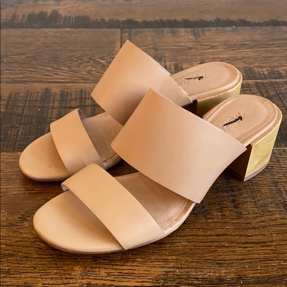 the kiera mule sandal